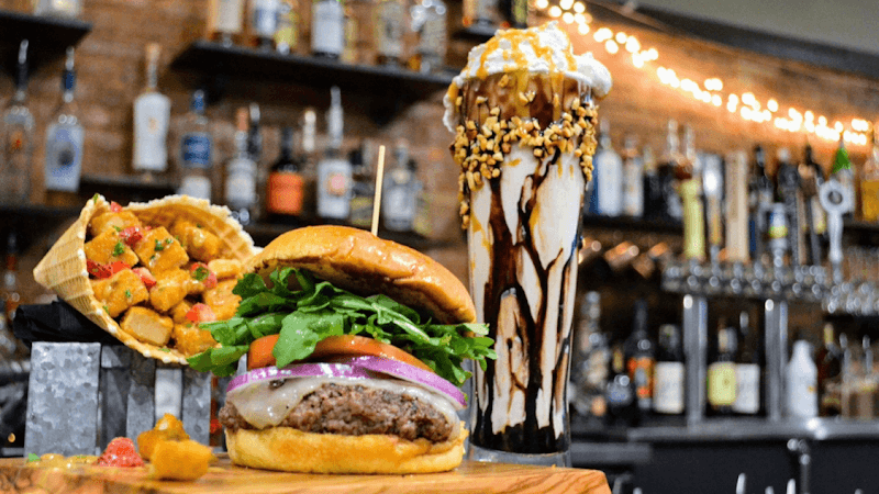 Browndog Barlor & Restaurant photo 2
