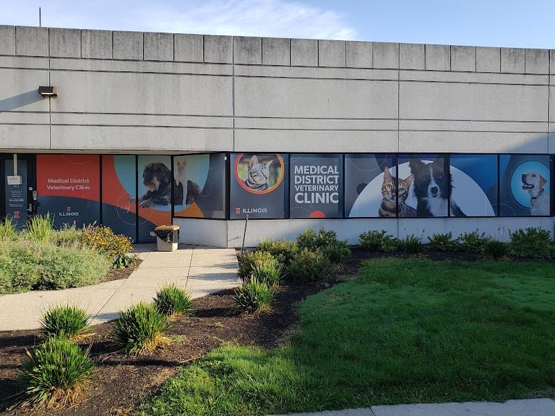 Medical District Veterinary Clinic at Illinois photo 3