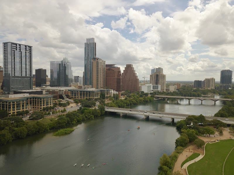 Auditorium Shores at Town Lake Metropolitan Park photo 3