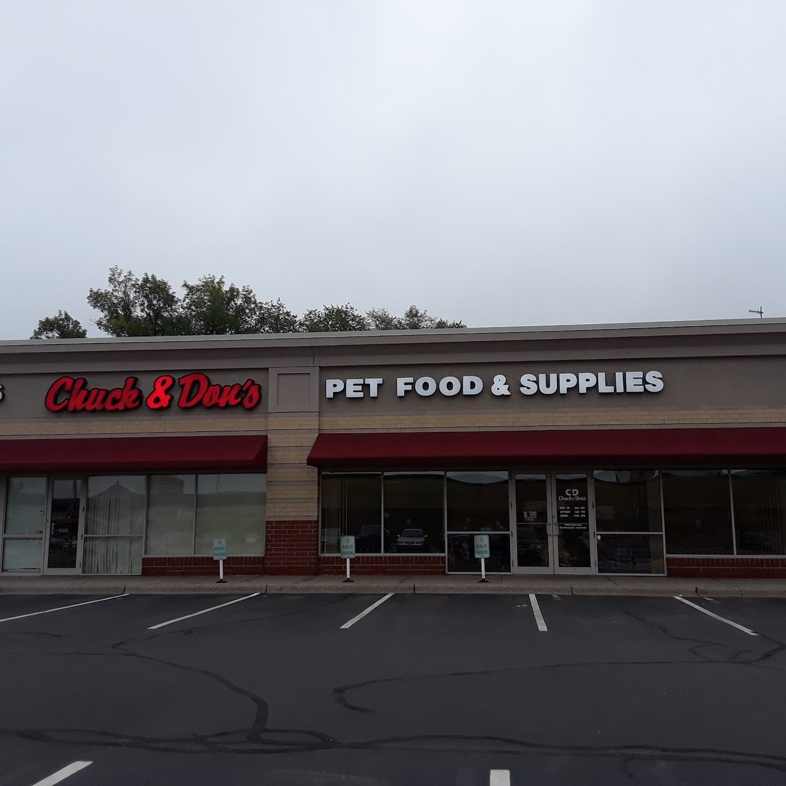 Chuck & Don's Pet Food & Supplies - St. Paul