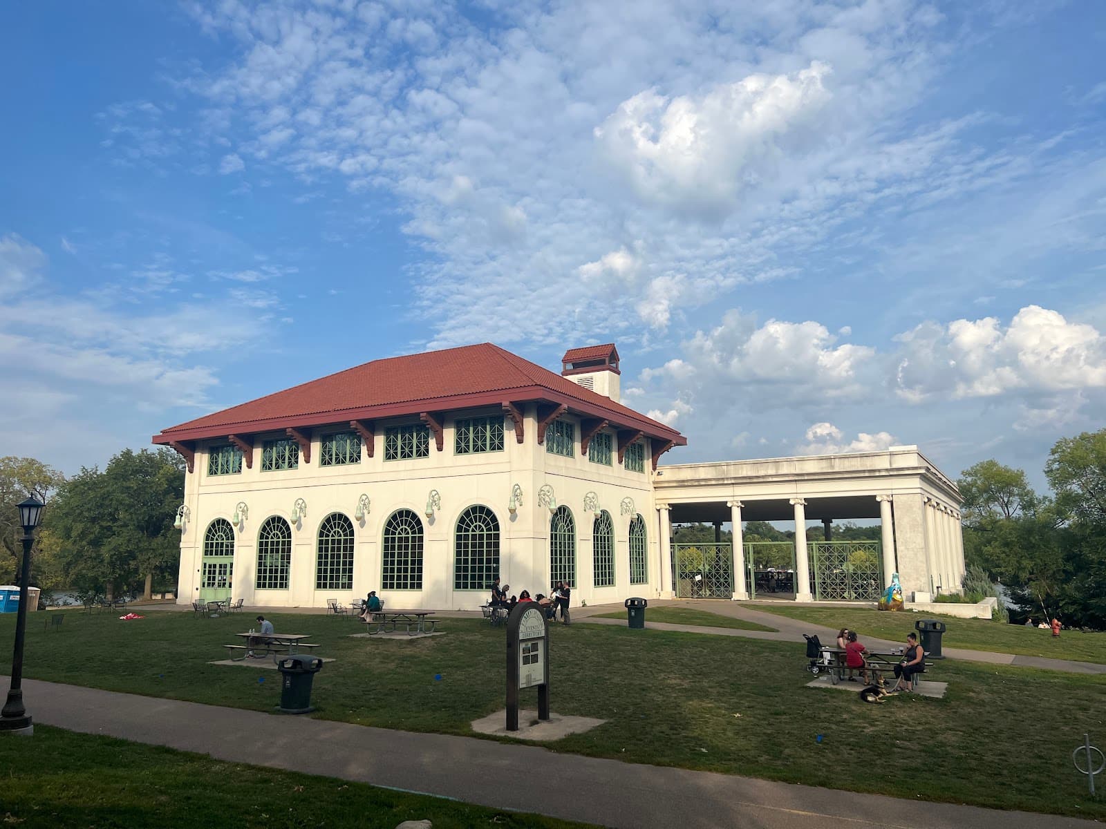 Dock & Paddle in Como Lakeside Pavilion photo 3
