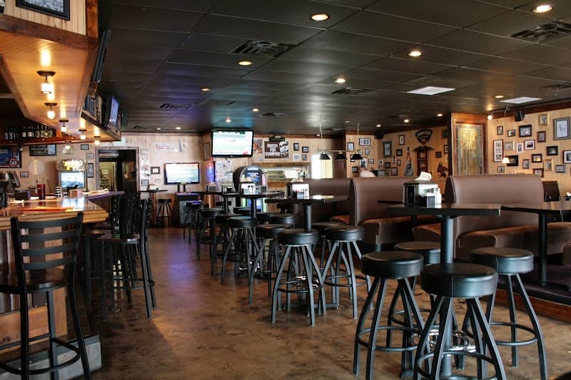 Doghouse Tavern photo 2