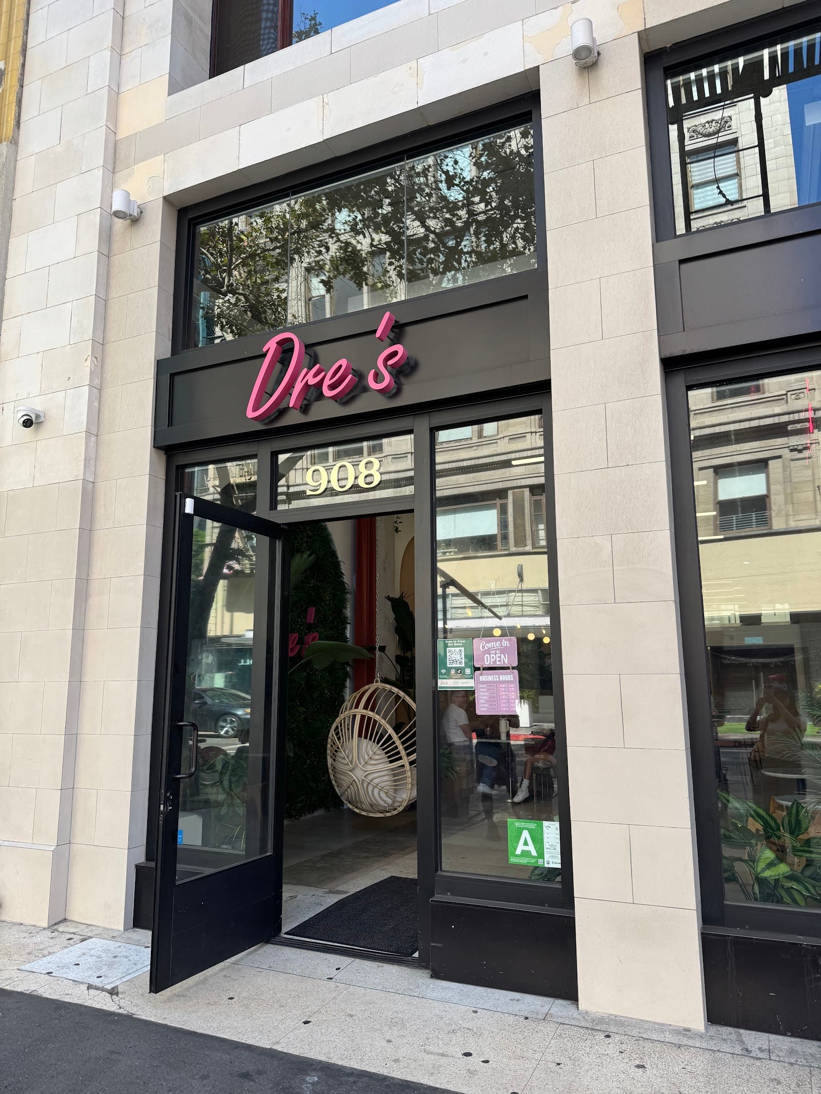 Dre's Cafe