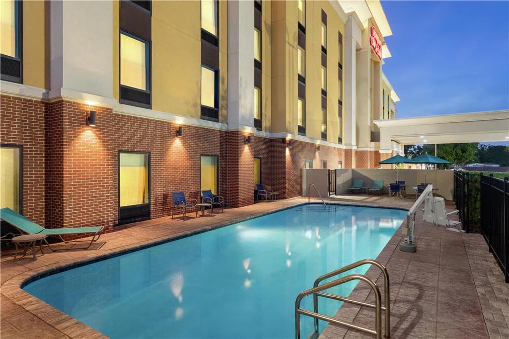 Hampton Inn & Suites Tampa Busch Gardens Area