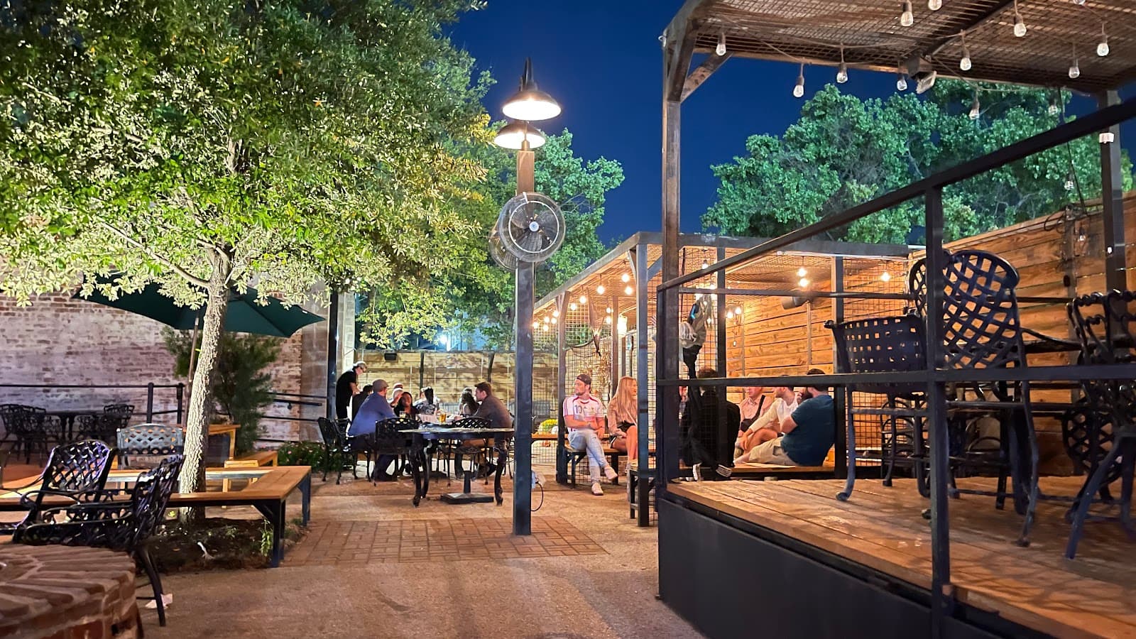 Heights Bier Garten