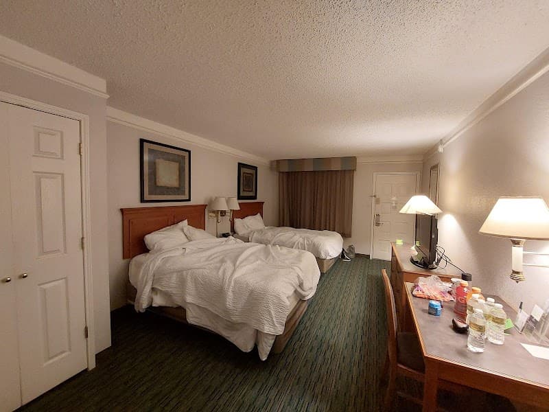 La Quinta Inn by Wyndham Austin Oltorf photo 2