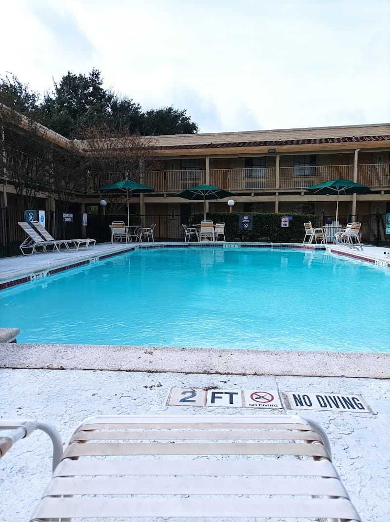 La Quinta Inn & Suites by Wyndham Austin Round Rock photo 3