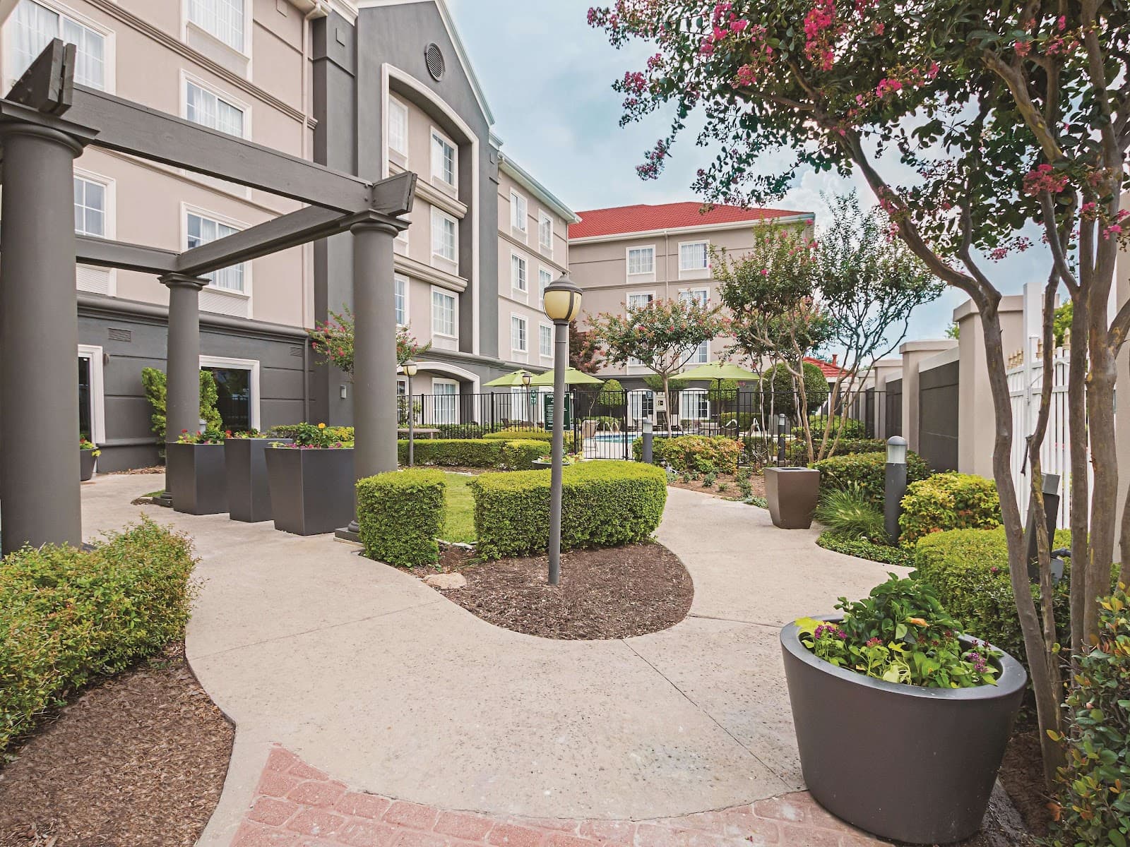 La Quinta Inn & Suites by Wyndham Fort Worth City View