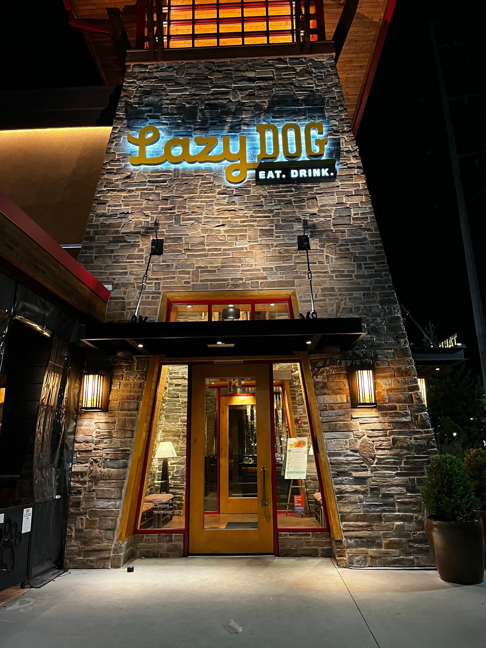 Lazy Dog Restaurant & Bar