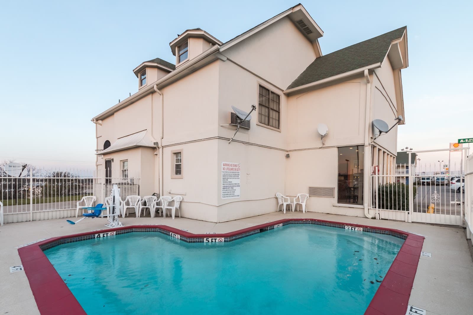 Motel 6 Fort Worth, TX - White Settlement