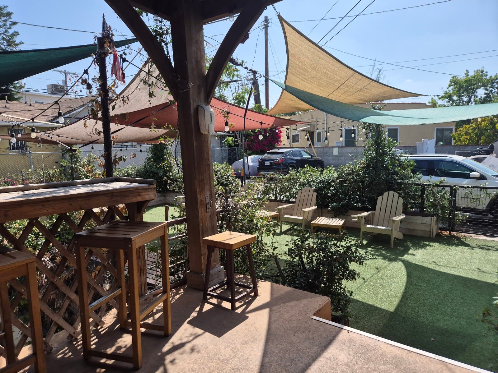 Muddy Paw Coffee & Park Eagle Rock