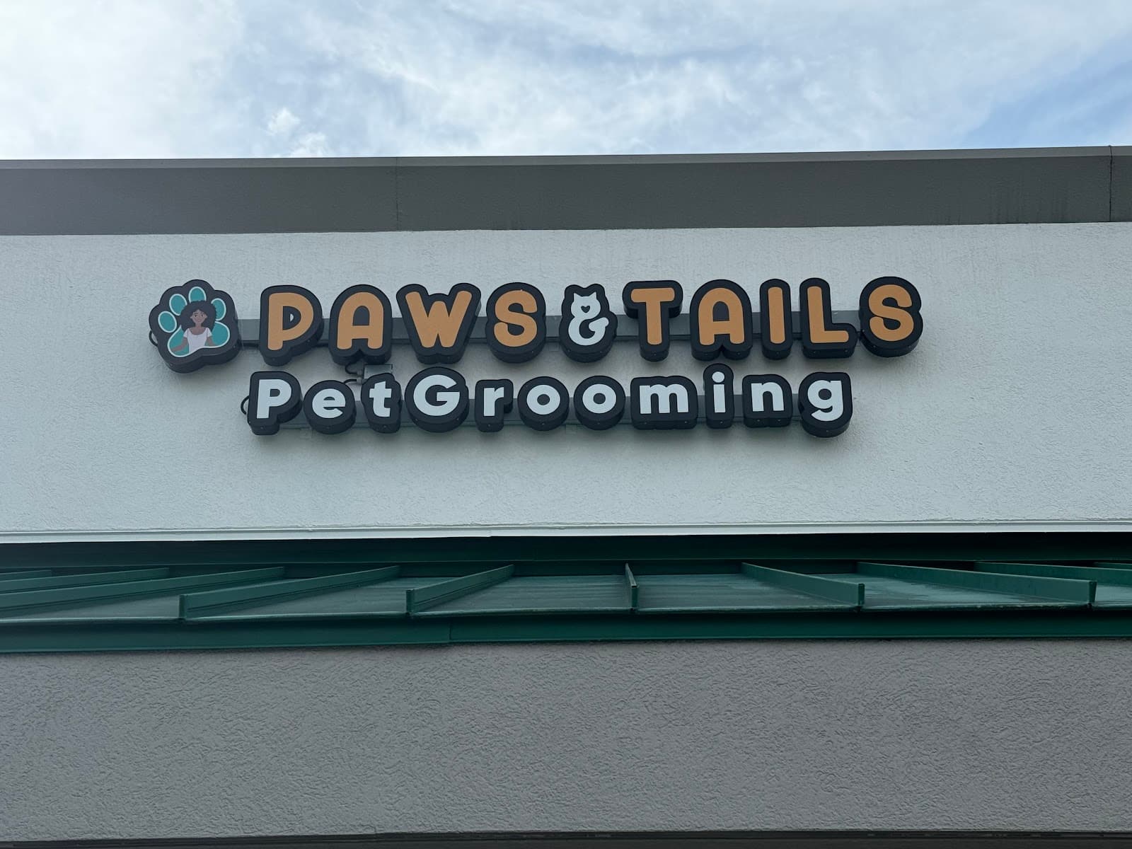 Nane Paws and Tails