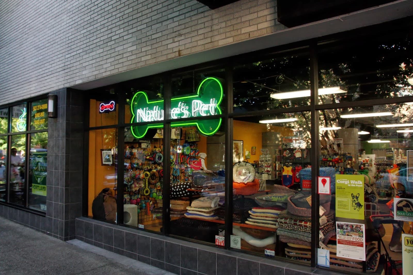 Nature's Pet Market NW Portland