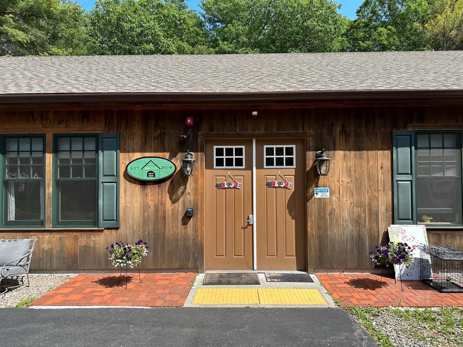 Shultz’s Guest House