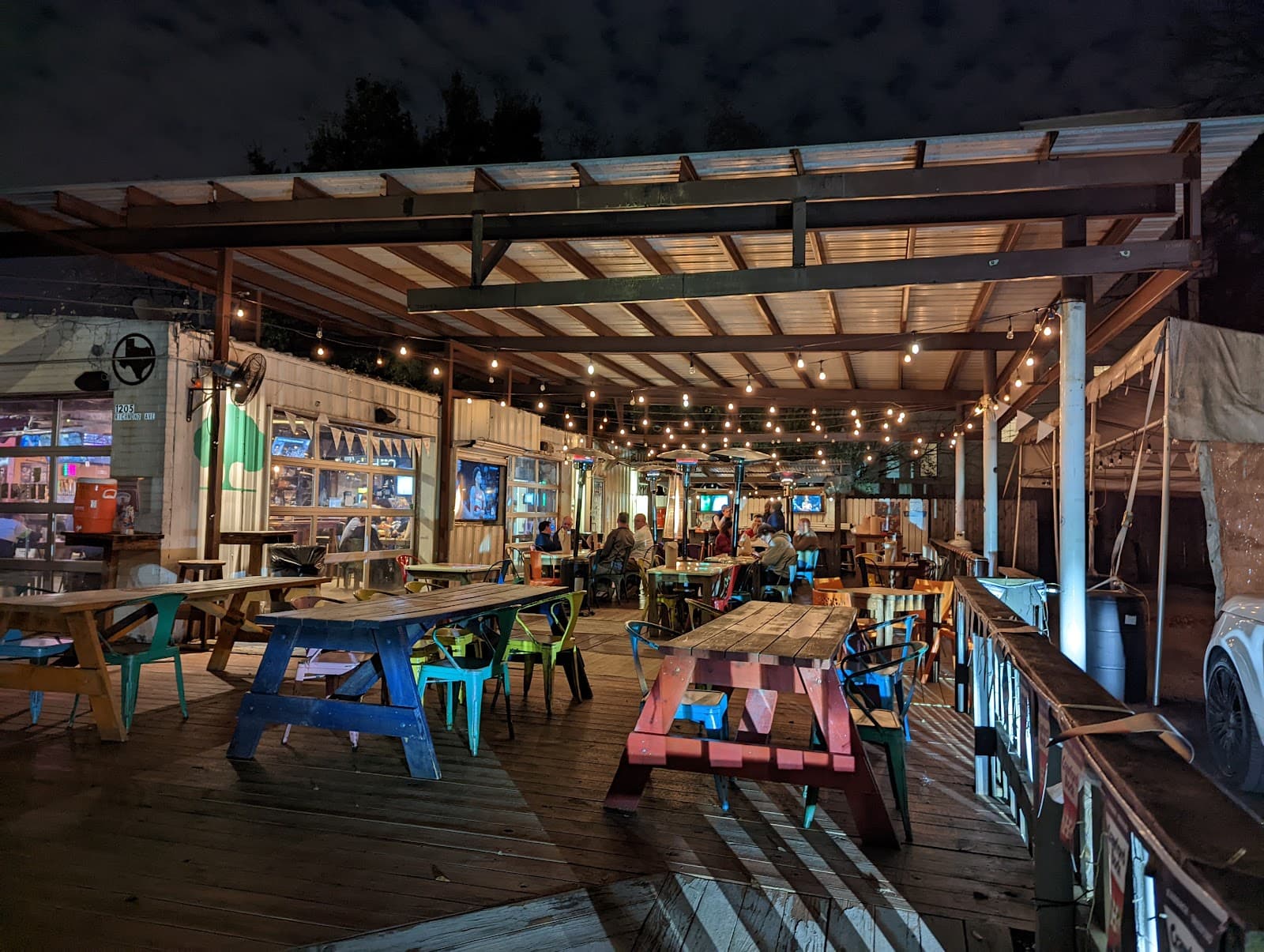 The Patio At The Pit Room