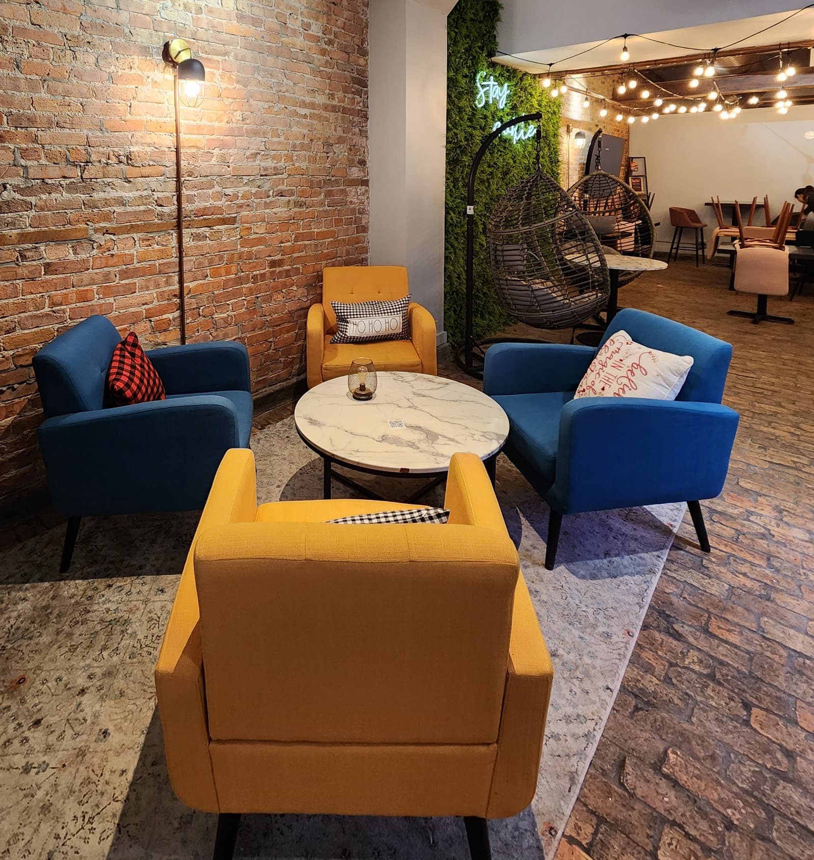 Two Shades Cafe