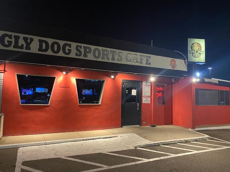 Ugly Dog Sports Cafe photo 6