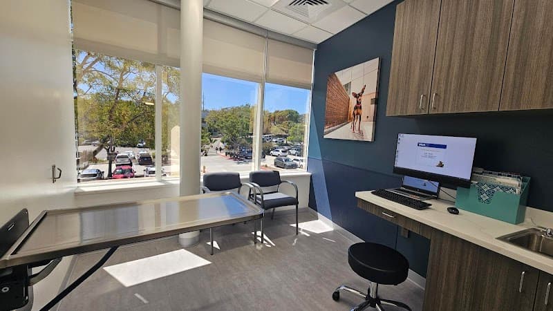 VCA Emergency Animal Hospital & Referral Center photo 3