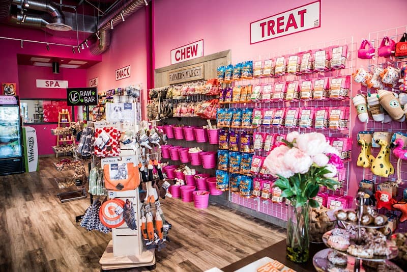 Woof Gang Bakery & Grooming Mueller